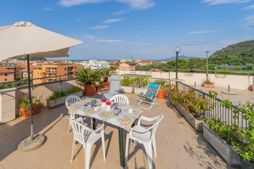 124 - Casa con Terrazza Sestri- 15Minuti a piedi dal Centro