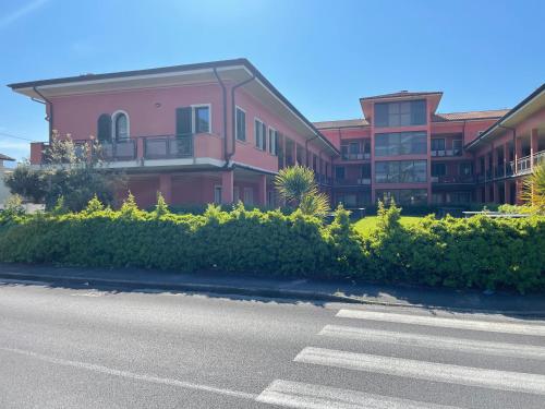 Appartamento a Tonfano 1km mare