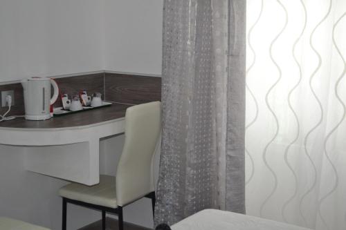 Hostal Meyra - image 11