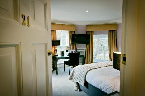 Warbrook House Heritage Hotel