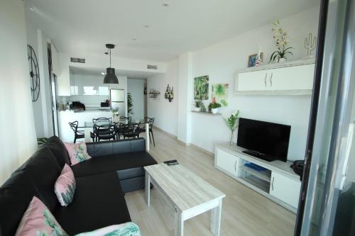 Luxury and Modern Beach Apartment with Sea Views
