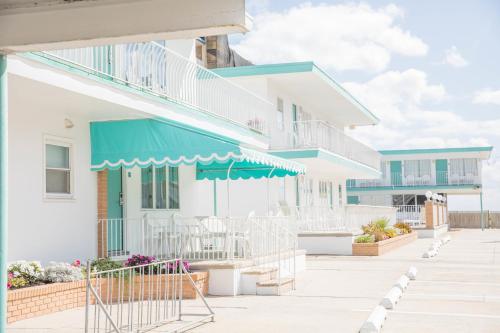 Biscayne Family Resort - image 14