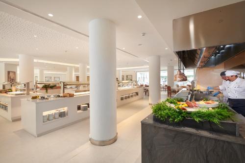 Hipotels Bahía Grande Aparthotel - image 4