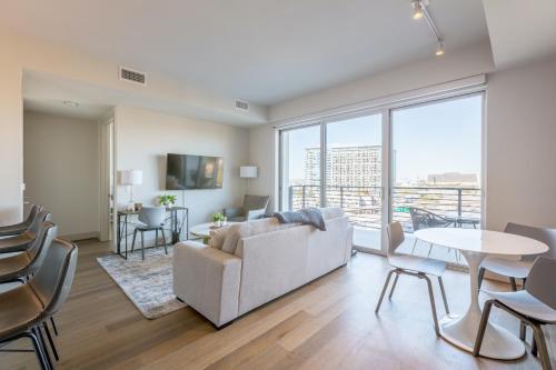 Facilities, Modern Apartment in Prime Location ID512 in Victory Park