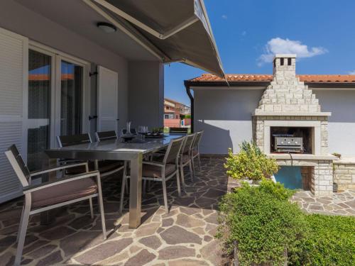  Apartment Tommy-2 by Interhome in Kmeti