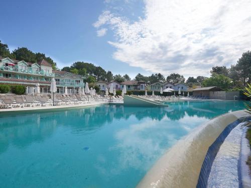 . Apartment Domaine Golf Resort by Interhome