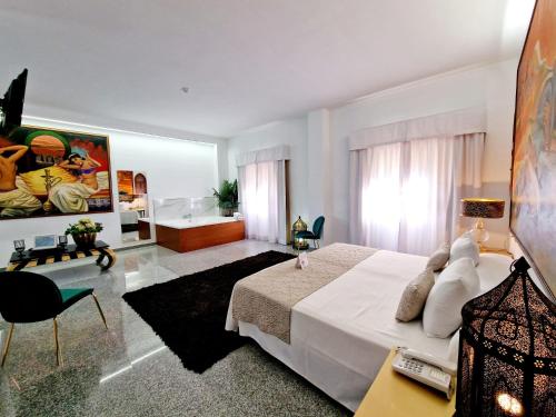 Suite with Hot Tub