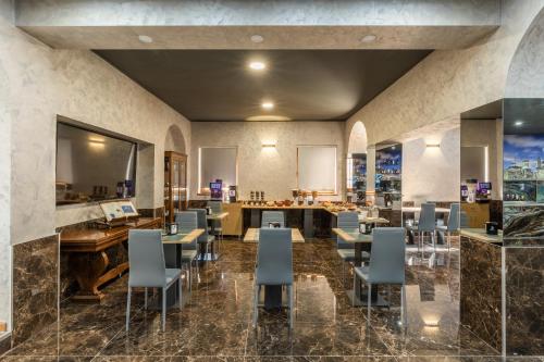 Food and beverages, Hotel City Verona in Verona