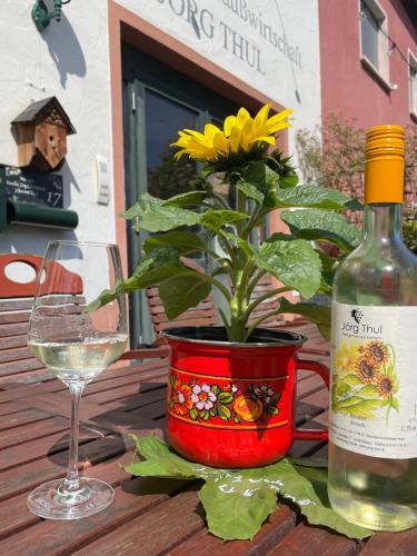 Weingut und Gästezimmer Jörg Thul (Weingut und Gastezimmer Jorg Thul) in Detzem