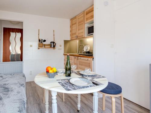 Apartment Le Grand Cap-15 by Interhome in วีล ซูร์ แมร์