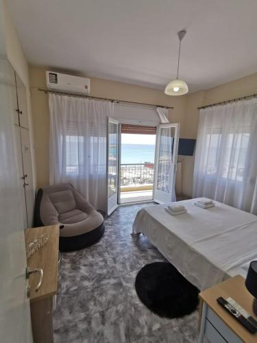 Greekhome Seaside Apartment