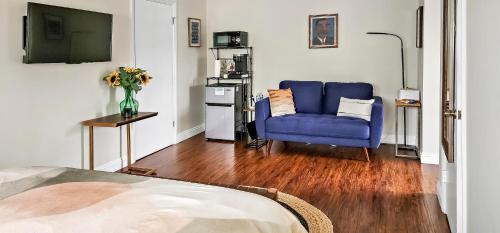 Studio Mins to Culver City Downtown, Sony & Venice in Los Angeles, USA