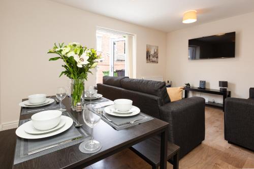 Oxheys House - 5 Bedrooms Contractors Parking - Apartment - Preston