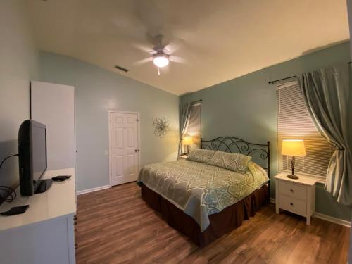 Mickey's Holiday Home – Kissimmee, FL