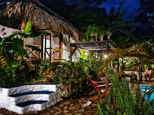 Hotel Cabañas Puesta del Sol (Hotel Cabanas Puesta del Sol) in 拉斯彭尼塔斯