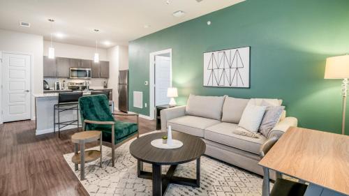 Modern Apartment in Prime Location ID5643X32
