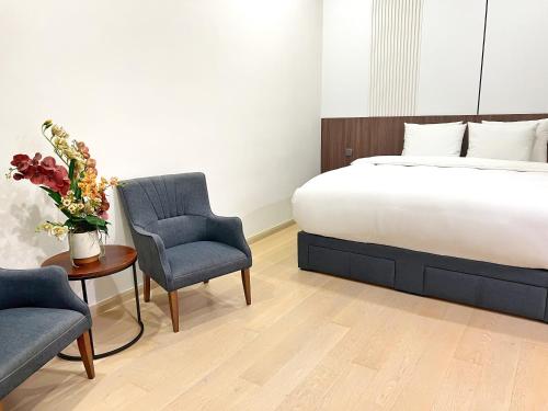 Standard condo 3 bedroom