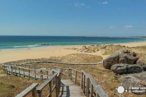 Apartamento delante de la playa. in A Revolta