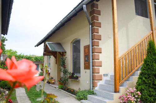 ทางเข้า, Golden BIS 2, Subotica in ดูโดวาชูมา