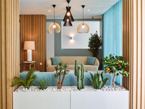 Exterior view of Rochavau Hotel