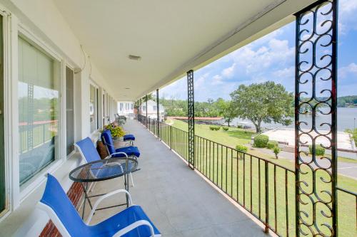 Cozy Hot Springs Vacation Rental on Lake Hamilton! in Hot Springs, USA
