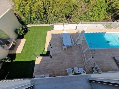 villa pour 10 personnes avec piscine et jacuzzi in Ales