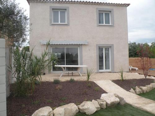 villa pour 10 personnes avec piscine et jacuzzi in Ales