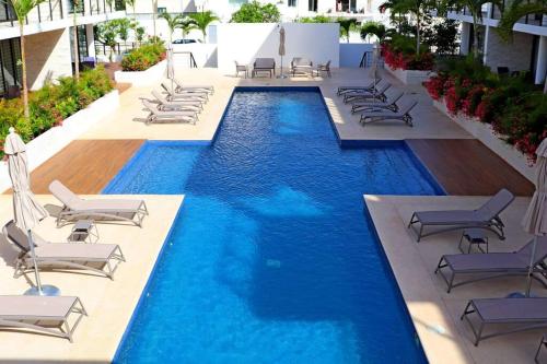 New Condo with Pool, Gym, A/C, WiFi, King Size bed, Cancún (photo 8)