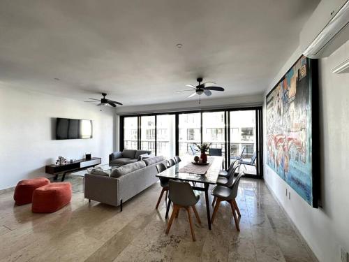 New Condo with Pool, Gym, A/C, WiFi, King Size bed, Cancún (photo 3)