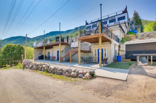 Lava Hot Springs Studio with Views - Walk to River - image 12