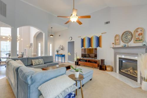 Fayetteville Retreat with Hot Tub and Fenced Yard in Vila Fayette (GA)
