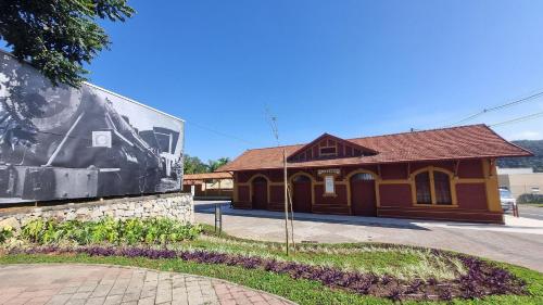 Casa ampla c/ piscina e churrasqueira em Guararema