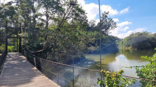 Casa ampla c/ piscina e churrasqueira em Guararema