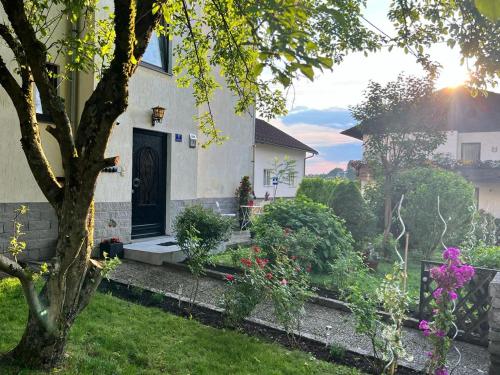 Pension DonauBlick Grein 1 , Spitzfeldstr 1 in Grein
