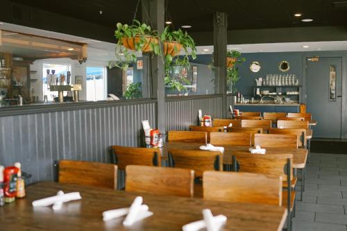 Sebasco Harbor Resort & Golf Club - 레스토랑