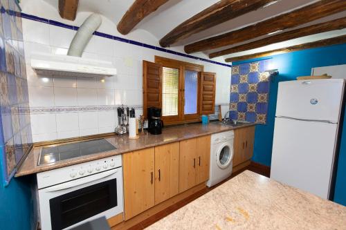 Konyha, Casas rurales LA LAGUNA y LA BUHARDILLA DE LA LAGU in Gallocanta