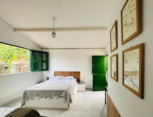 1 double bed, 1 twin bed