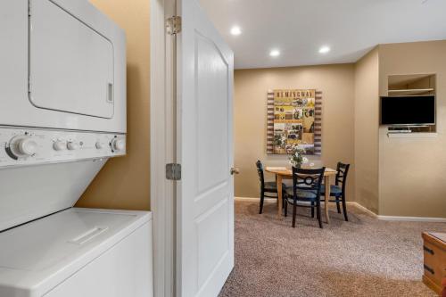 StoneBridge Village Resort - image 4