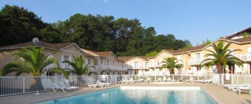 T3 en duplex avec grande piscine - Location saisonnière - Anglet