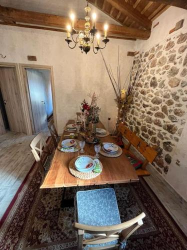 Stone House - Πέτρινο Σαλέ (Stone House - Πετρινο Σαλε) in Alíartos