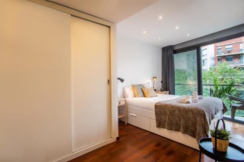 42BADR1040 New & Bright Apartment PobleNou