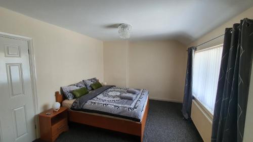 Picture of Spacious 3-Bedroom Home In Birmingham With Driveway Parking