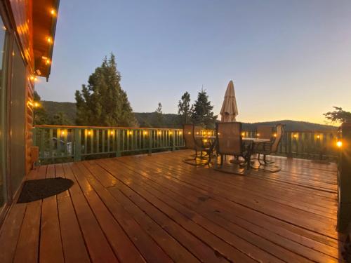 Wolf View Lodge - Adorable and modern cabin with well-appointed mountain decor