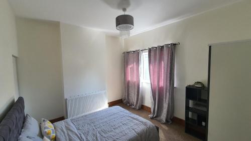Spacious 2 Bedroom Home in Birmingham, Birmingham (photo 3)