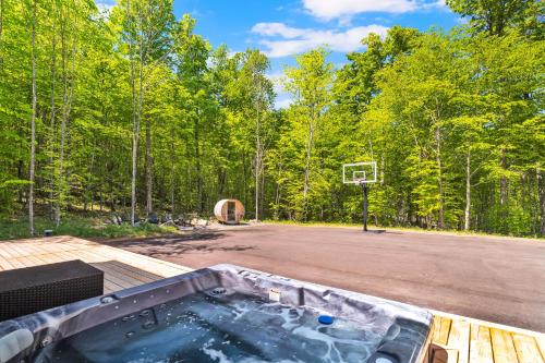 Nordic Lodge Tremblant -5 Bdrs,hot Tub,pool Table in 拉康塞普雄(QC)