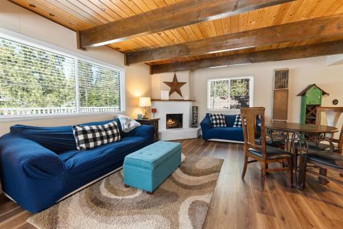 Alpine Oasis - The location is near restaurants and primarily Octoberfest in Big Bear City, USA