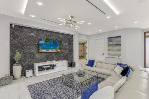 624 Seagrape Drive - image 10