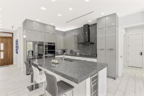 624 Seagrape Drive - image 6