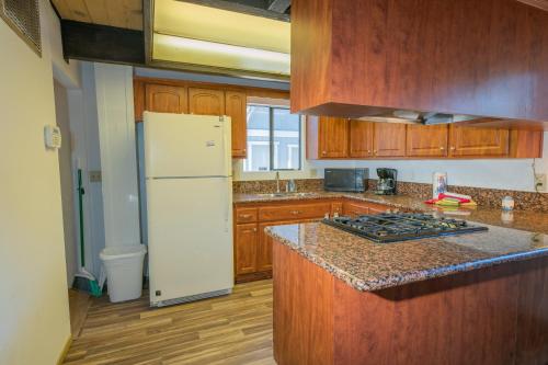 The Duran Cabin - Vintage Big Bear Cabin In Big Bear City in Big Bear City, USA