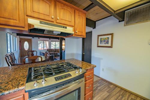 The Duran Cabin - Vintage Big Bear Cabin In Big Bear City in Big Bear City, USA
